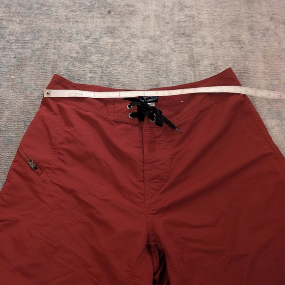 Patagonia Men's Red Shorts - Picture 8 of 11